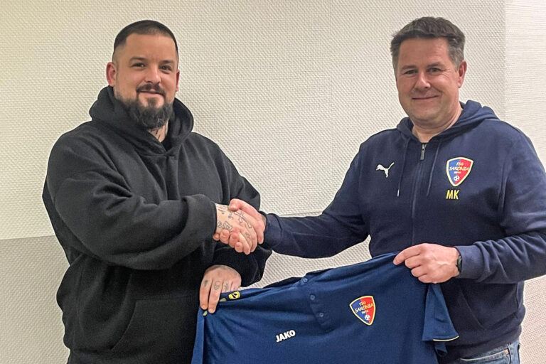 Mehr über den Artikel erfahren Nach NordKick-Talkshow-Auftritt: Darum wird Tobias Becker Trainer der FSG Saxonia