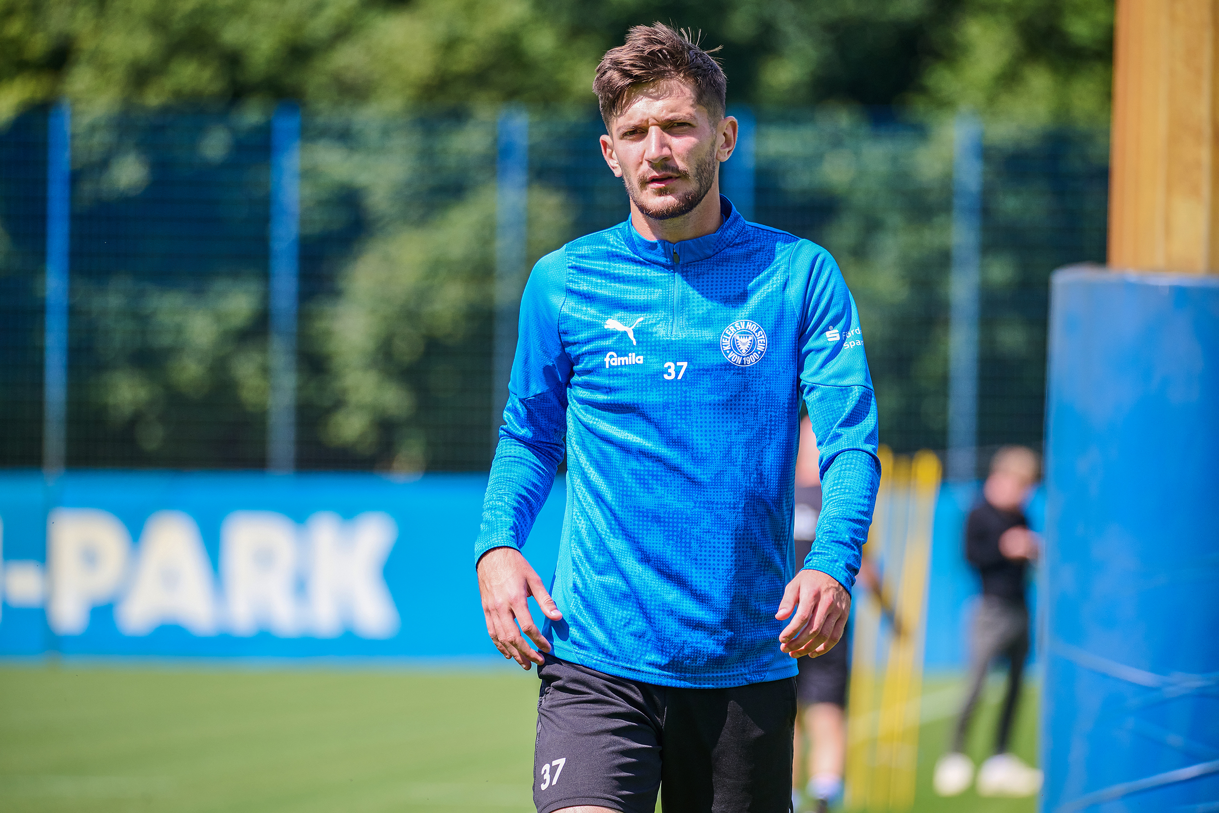 Read more about the article Armin Gigovic verlässt Holstein Kiel – Wechsel nach Bern bringt eine Million Euro