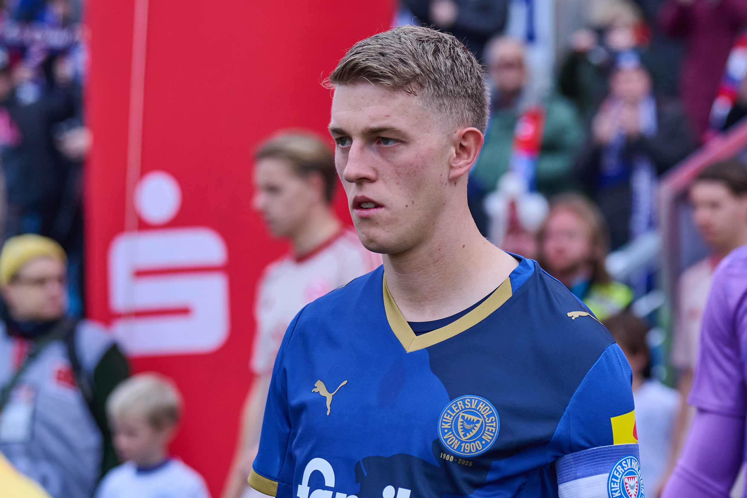 Mehr über den Artikel erfahren Schlechtester Schwede!? – Alexander Bernhardsson erhält vom Kicker als einziger die Note 4,0