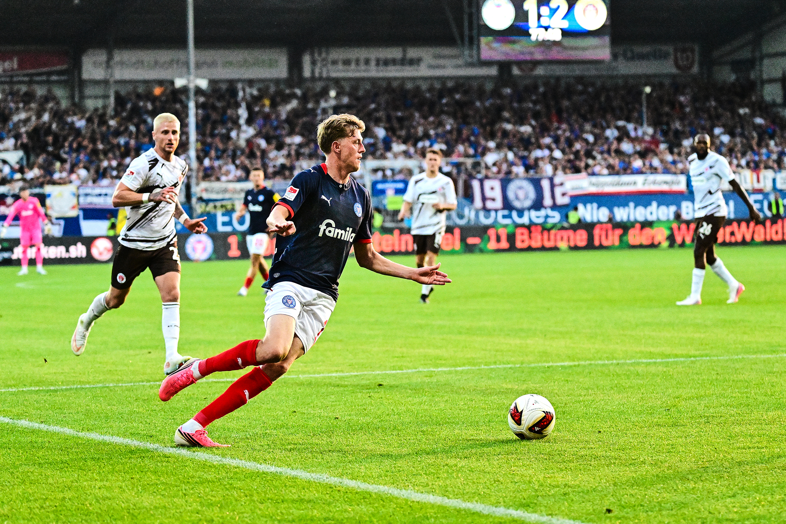 Mehr über den Artikel erfahren Offiziell! Bernhardsson verlässt Holstein Kiel und wechselt zum VfL Wolfsburg