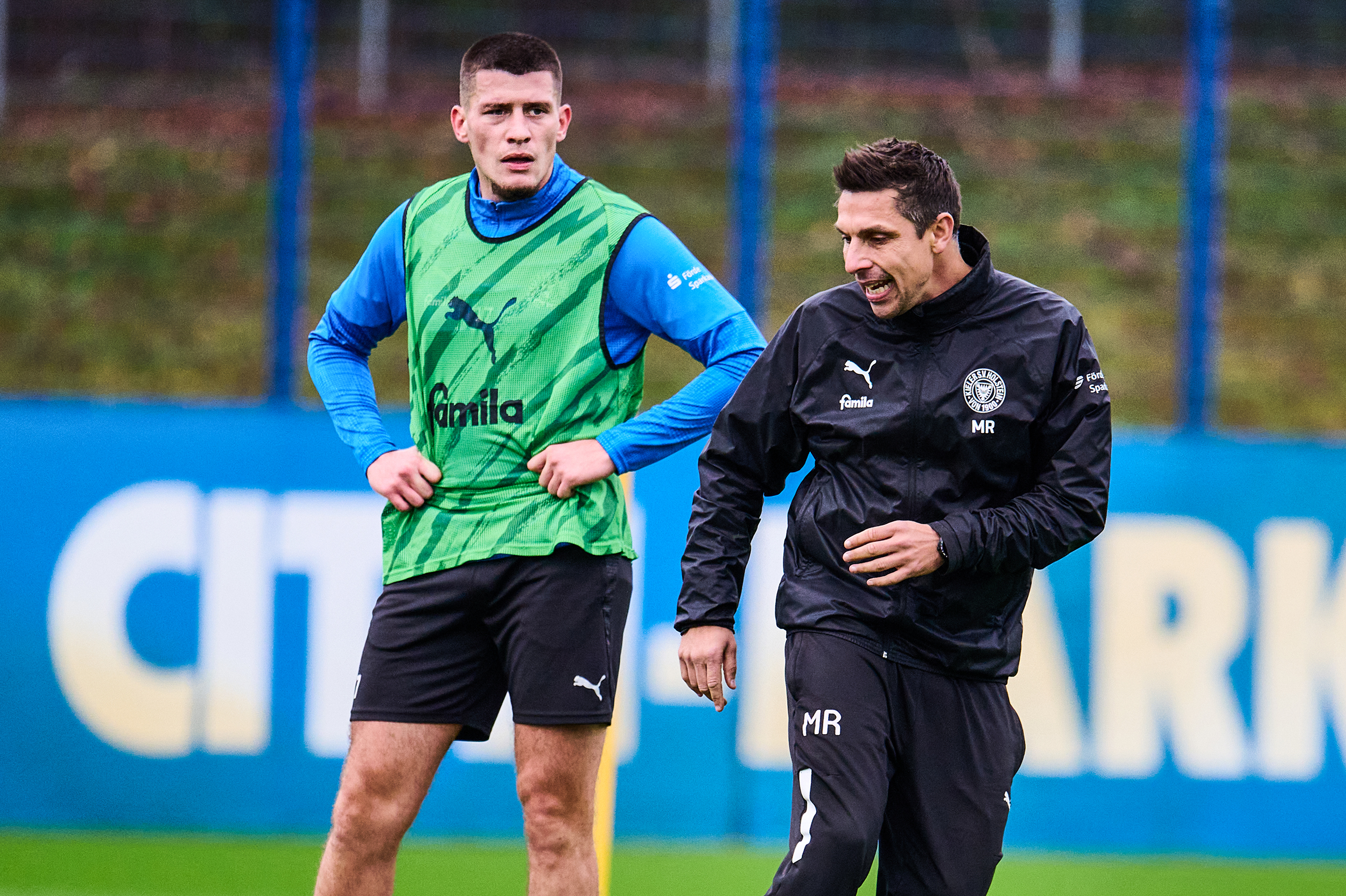 Trainer Marcel Rapp mit Mladen Cvjetinovic