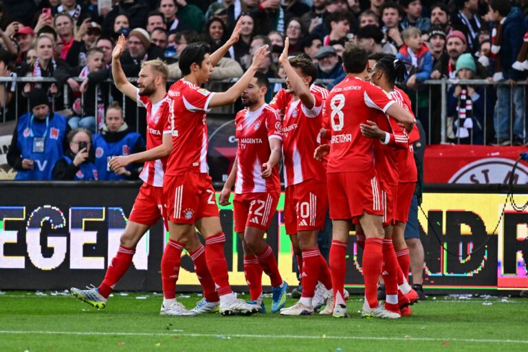 Mehr über den Artikel erfahren FC Bayern überrollt St. Pauli – Rekordabend am Millerntor