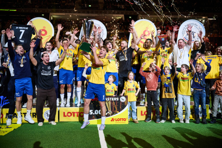 Mehr über den Artikel erfahren Todesfelde verteidigt seinen Masters-Titel – NordKick Video in Kürze