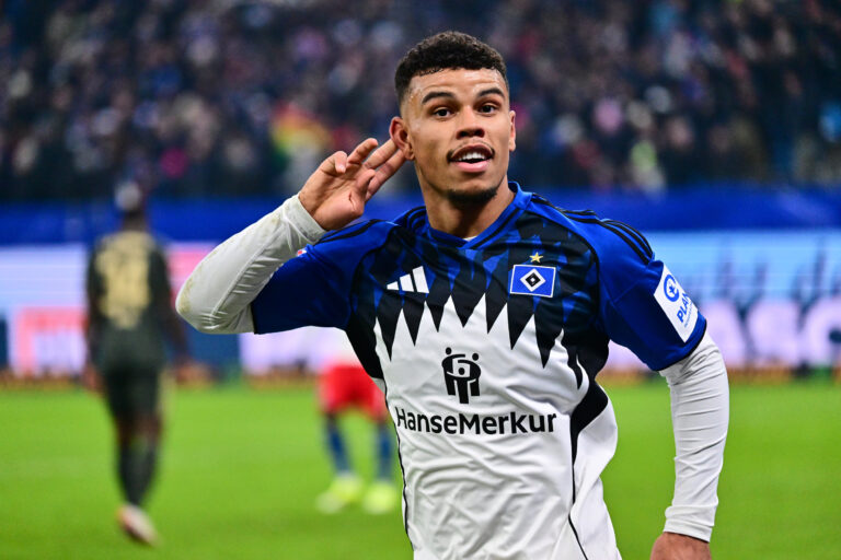 Mehr über den Artikel erfahren 3:2 gegen Union – Königsdörffer-Doppelpack krönt wilden HSV-Nachmittag