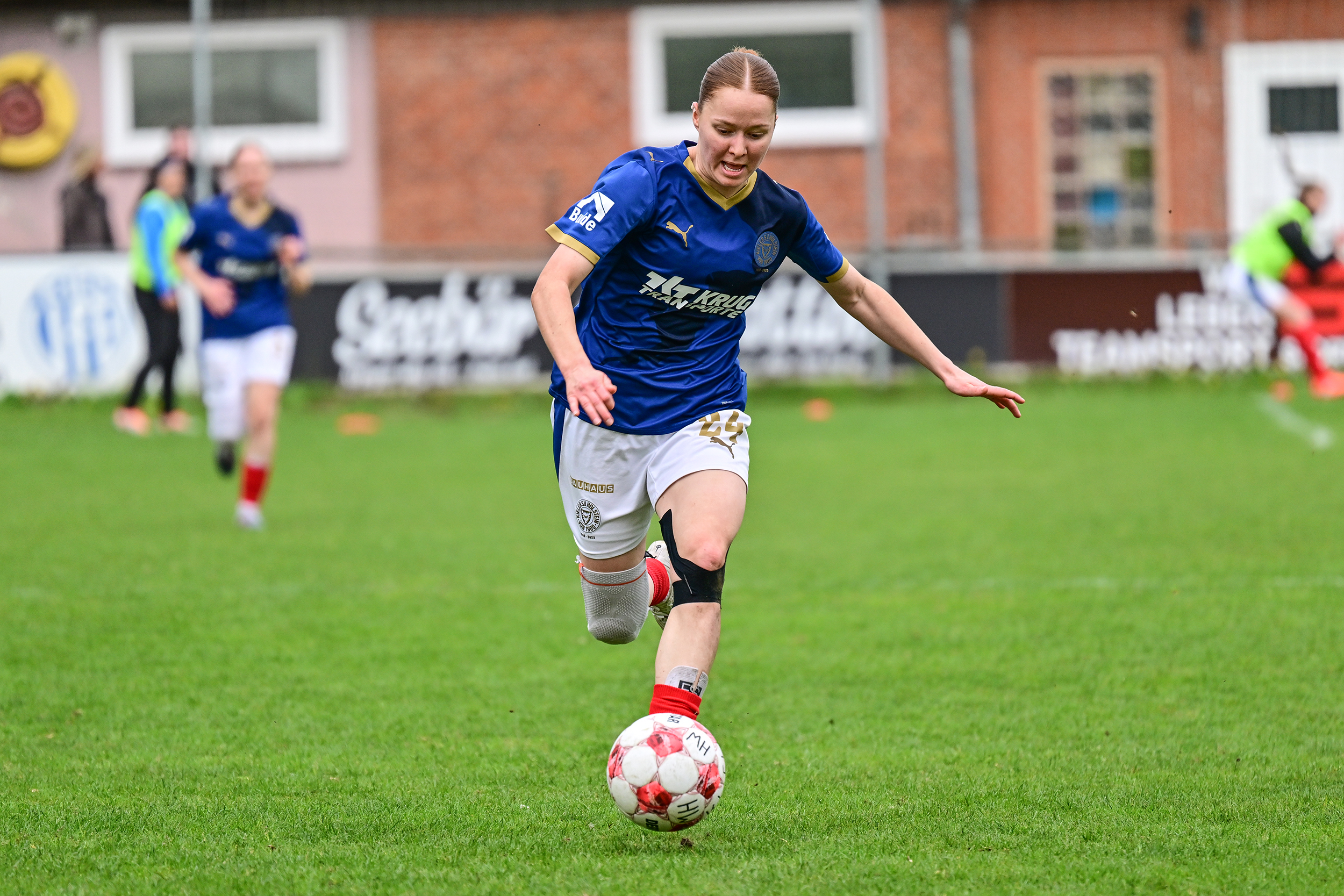 Du betrachtest gerade 4:0 – Köln eine Nummer zu groß: Holstein Women-Trainer Fischer glaubt dennoch an die kleine Chance