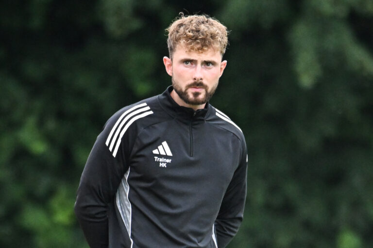 Mehr über den Artikel erfahren TuS Rotenhof: Lernen aus Rückschlägen – neun Heimspiele als Trumpf