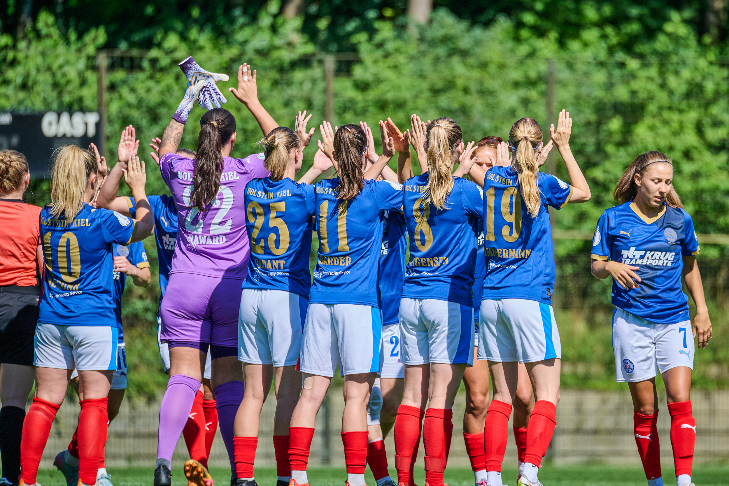 Mehr über den Artikel erfahren Holstein Women: Tabellenführerinnen arbeiten am Feinschliff