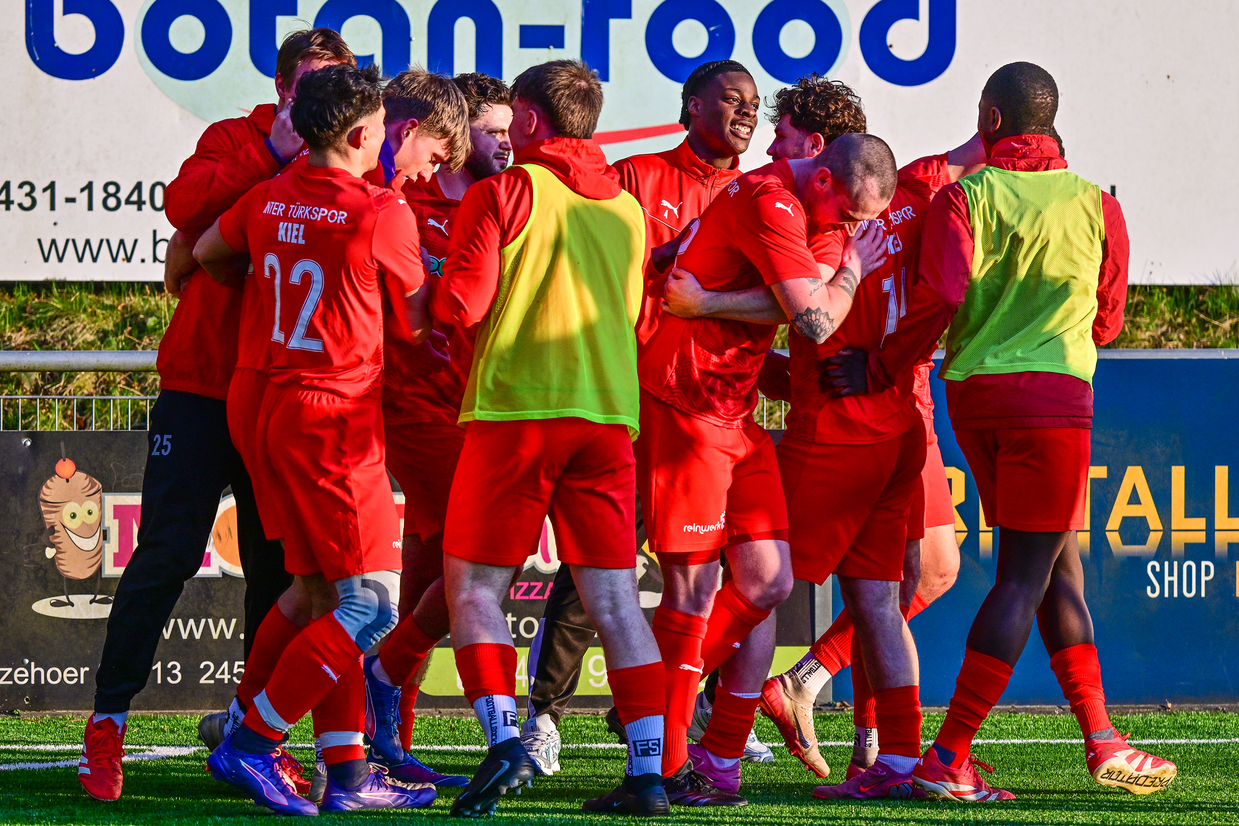 Mehr über den Artikel erfahren Last-Minute-Explosion am Ostufer: Inter lebt noch!