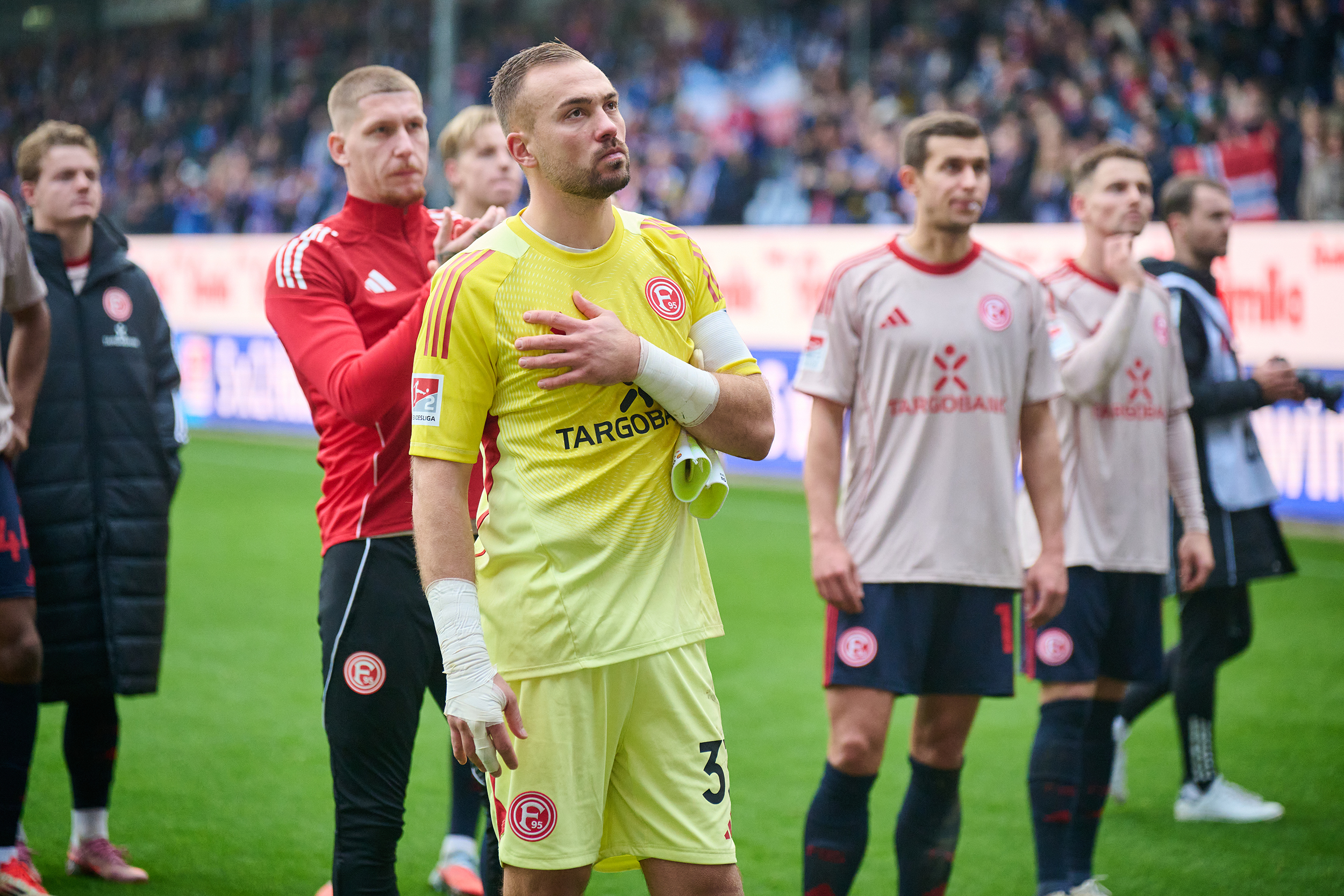 Read more about the article Düsseldorf-Fans kehren Mannschaft den Rücken zu – Rapps Vergleich zu Kiel
