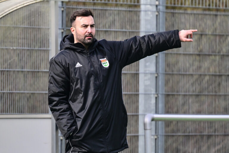 Mehr über den Artikel erfahren TSV Kronshagen setzt auf Kontinuität – Trainerteam verlängert