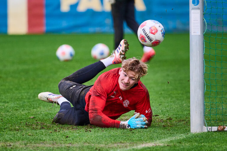 Mehr über den Artikel erfahren Jonas Krumrey – Ruhepol im Holstein-Tor und klare Nummer eins