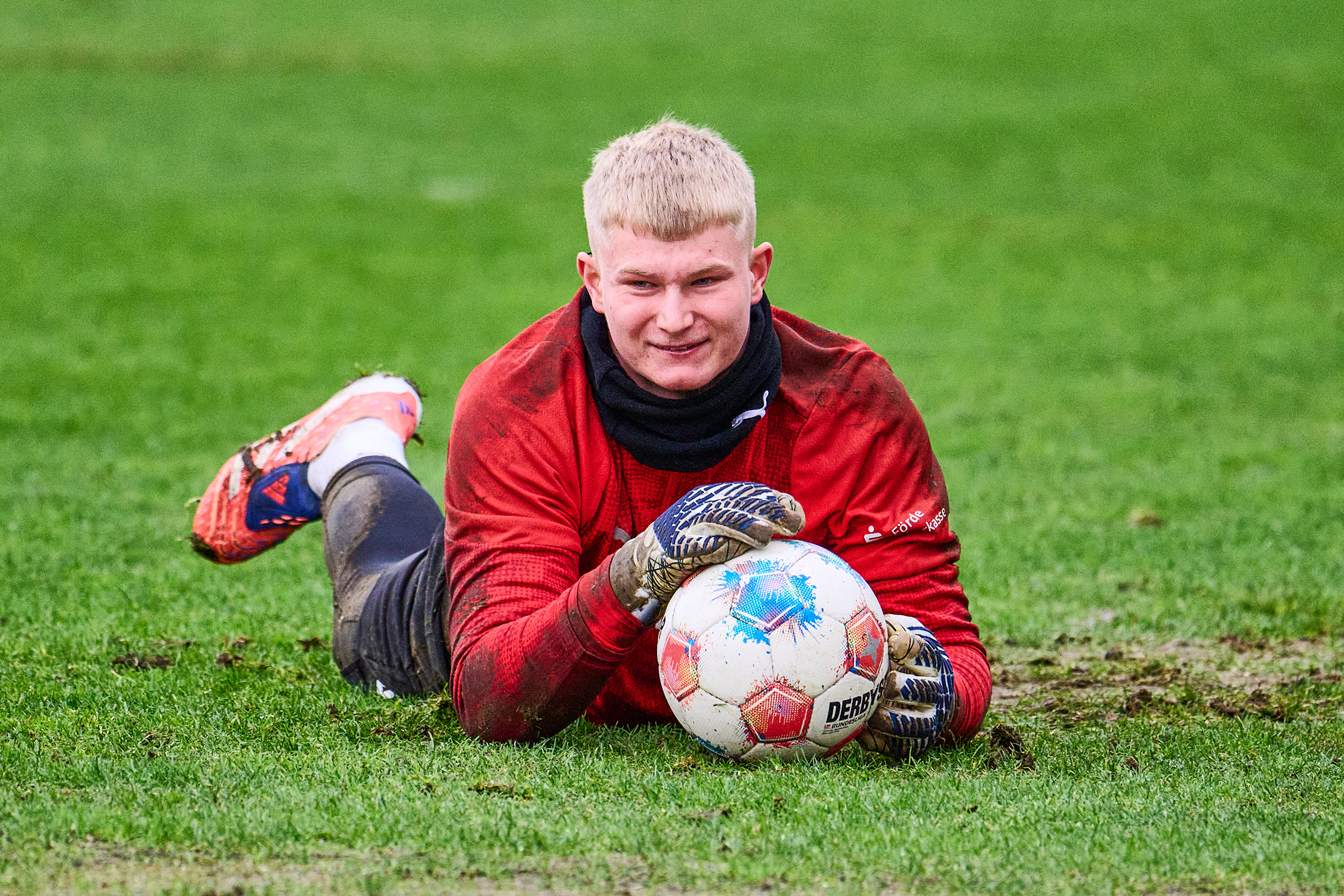 Torwart Lio Rothenhagen verlängert seinen Vertrag bei Holstein Kiel