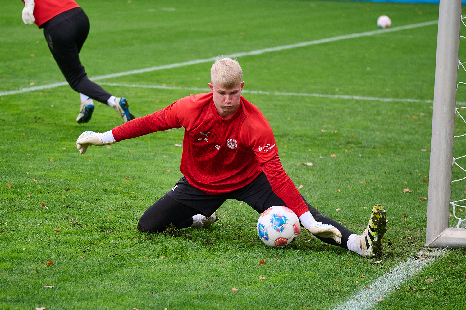 Read more about the article Lio Rothenhagen: Zwischen Oberliga, Zweitligatraining und U20-Nationalteam