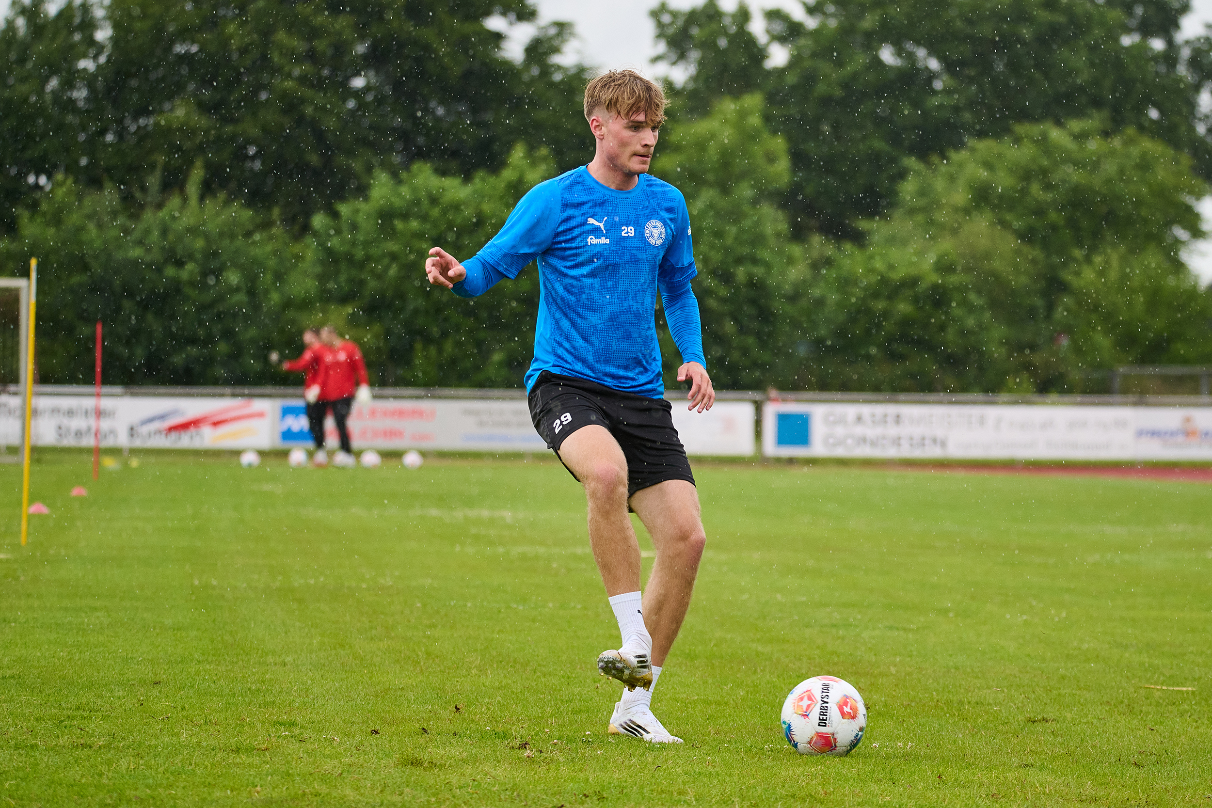 Read more about the article Niklas Niehoff zurück bei Holstein Kiel: „Ich will zeigen, dass ich hier hingehöre“