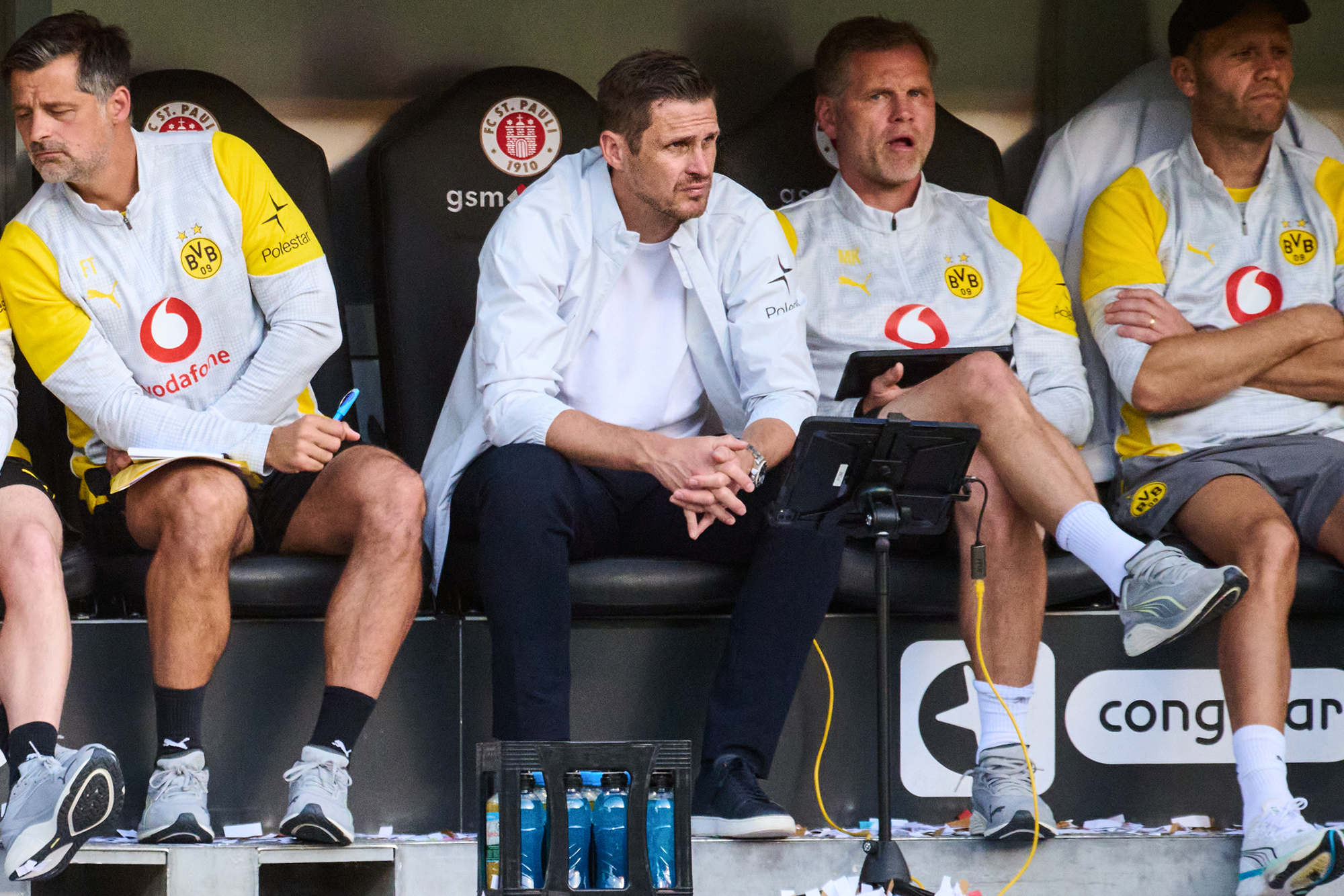 Mehr über den Artikel erfahren Kehl-Aus beim BVB: Öffnet sich für den HSV eine große Tür?