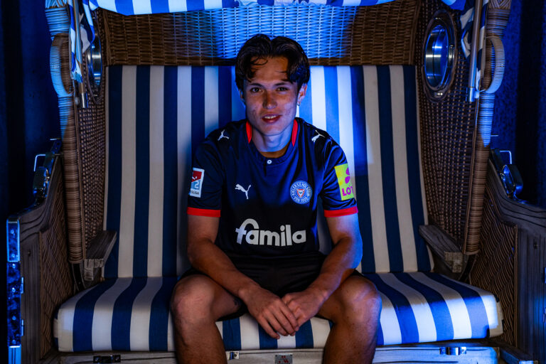Mehr über den Artikel erfahren Barça-Ausbildung und Kaufoption: Holstein Kiel holt Niko Takahashi