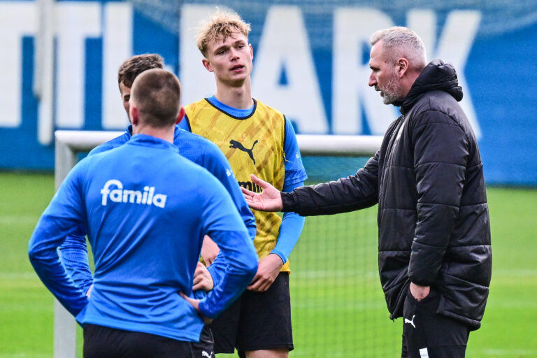 Mehr über den Artikel erfahren Neue Ausfälle bei Holstein: So könnte die Startelf gegen Bochum aussehen