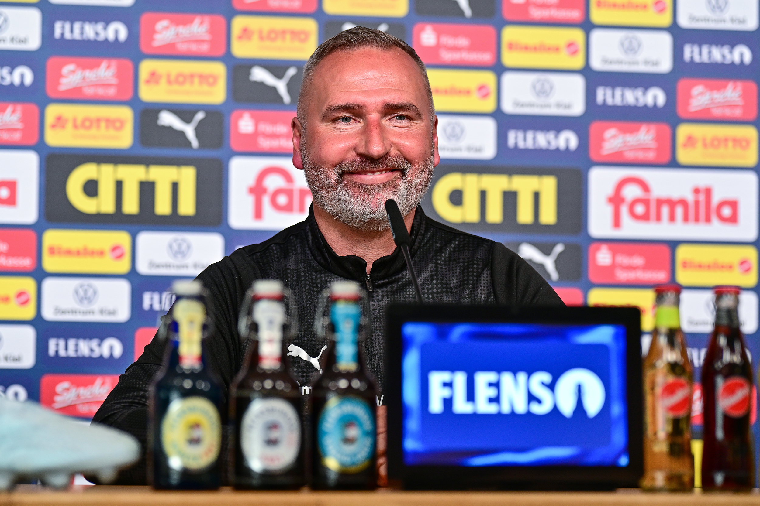 Du betrachtest gerade „Ich bin nur noch zum Schlafen zu Hause“ – Tim Walter ist voll fokussiert auf Braunschweig