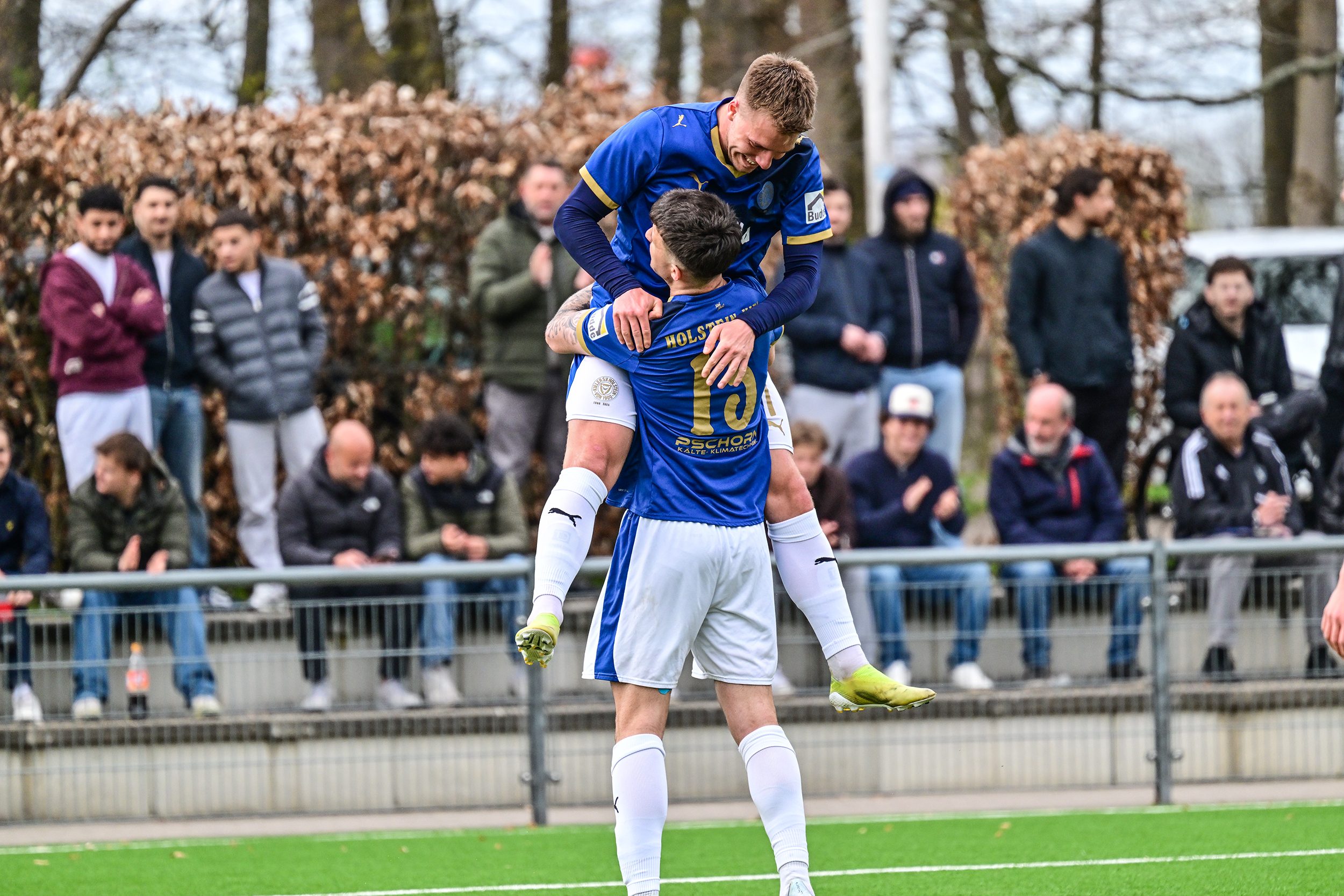 Holstein Kiels U23 bejubelt das erste Tor des Tages