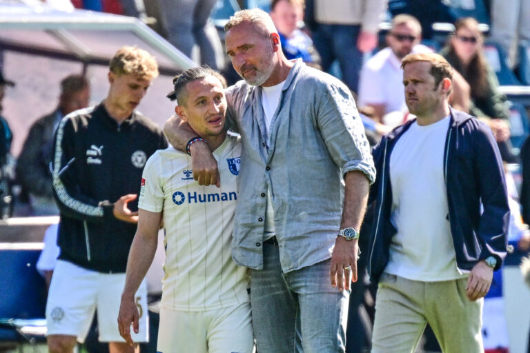 Mehr über den Artikel erfahren Holstein Kiel verliert letztes Heimspiel der Saison – Magdeburgs Atik kündigt Traumtor vorher an